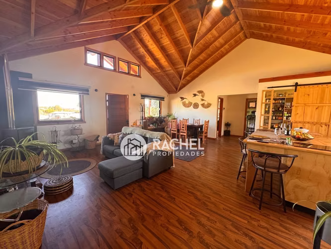 EN VENTA HERMOSA CASA EN PARCELA CON QUINCHO Y PISCINA SECTOR PUMALAL – TEMUCO - Imagen 4