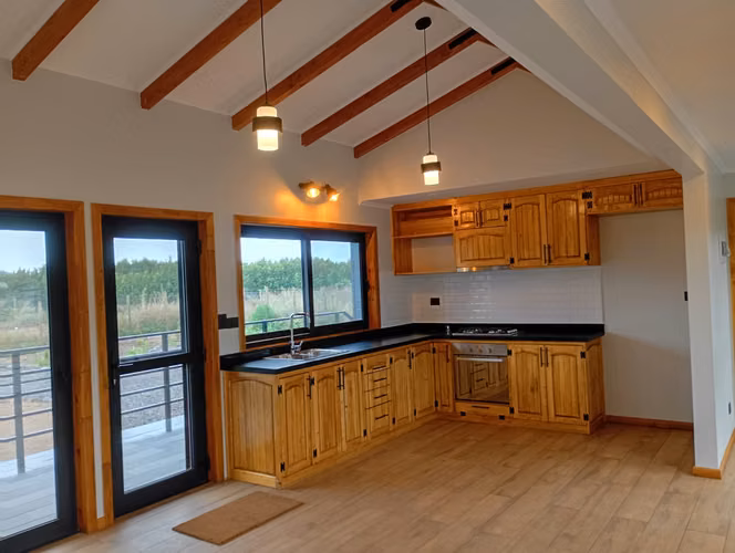 SE VENDE PARCELA RURAL CON 2 VIVIENDAS NUEVAS EN EL TAMBO