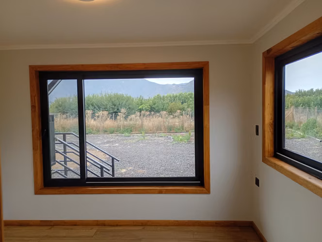 SE VENDE PARCELA RURAL CON 2 VIVIENDAS NUEVAS EN EL TAMBO