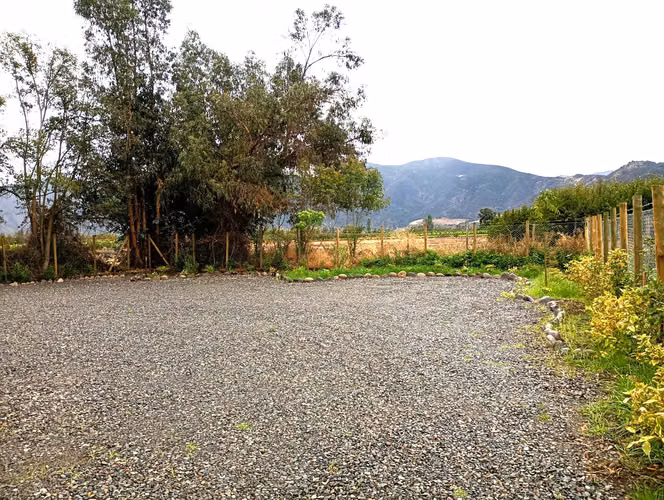 SE VENDE PARCELA RURAL CON 2 VIVIENDAS NUEVAS EN EL TAMBO