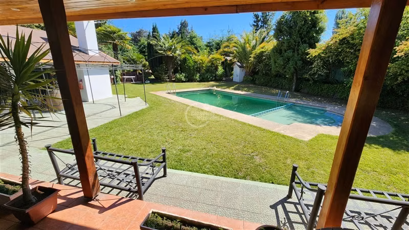 Casa en venta de 5 dorm. en Los Angeles