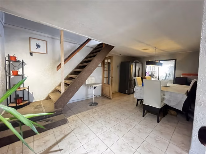 Casa en venta de 6 dorm 4 baños en Maipú - Imagen 2