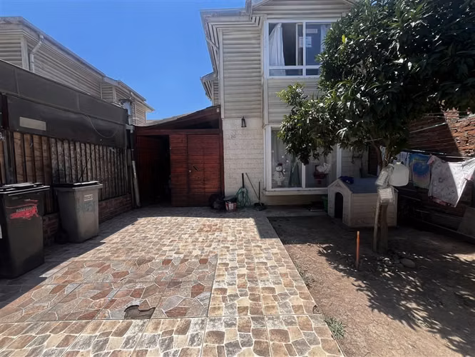 Casa en venta de 3 dorm. 2 baños en Padre Hurtado - Imagen 2