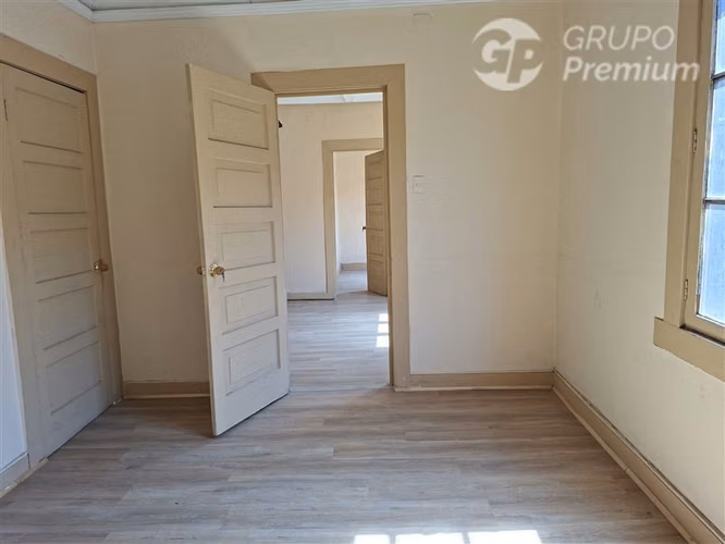 Casa en venta de 6 dorm. en Santiago - Imagen 2