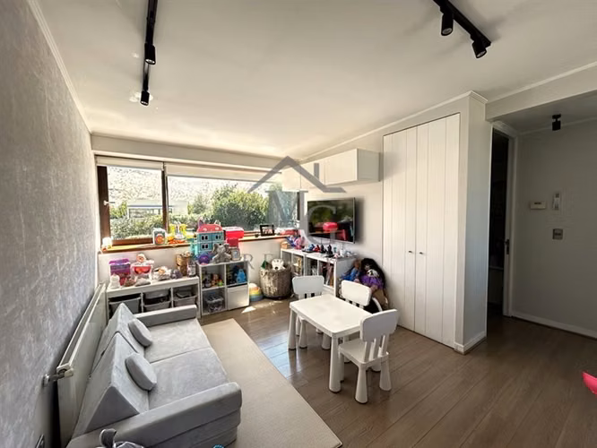 Casa en venta de 4 dorm. en Chicureo Piedra Roja Colina
