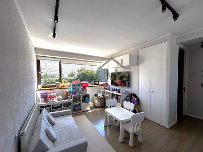 Casa en venta de 4 dorm. en Chicureo Piedra Roja Colina