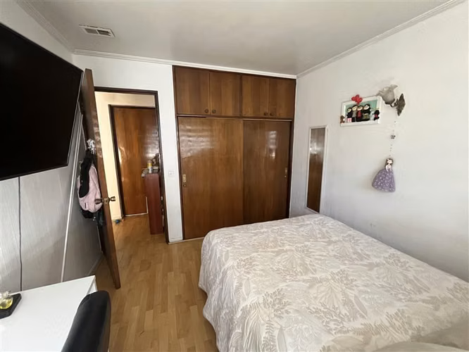 REBAJADA! Oportunidad de Inversión Casa a Remodelar