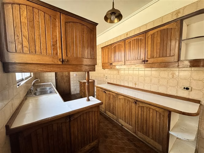 REBAJADA! Oportunidad de Inversión Casa a Remodelar