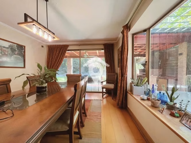 Casa en venta de 5 dorm. en Colina, Colegio Highlands.