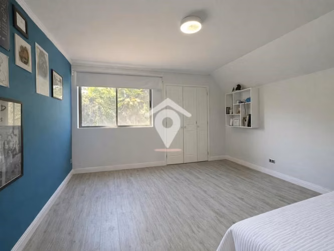 Casa en venta de 5 dorm. en Colina, Colegio Highlands.