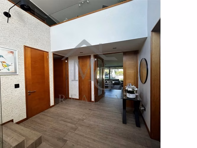Casa en venta de 4 dorm. en Piedra Roja Chicureo Colina
