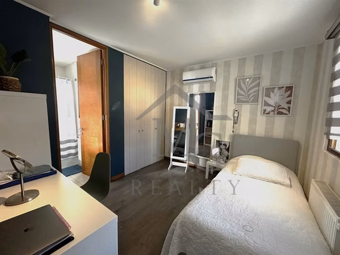 Casa en venta de 4 dorm. en Piedra Roja Chicureo Colina