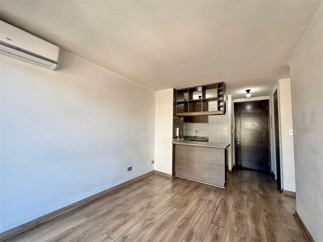 En Venta Depto 2D 2B Terraza y Piscina, Metro Santa Isabel