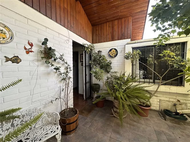 NUEVO VALOR! Casa en venta de 2 dorm. en La Florida