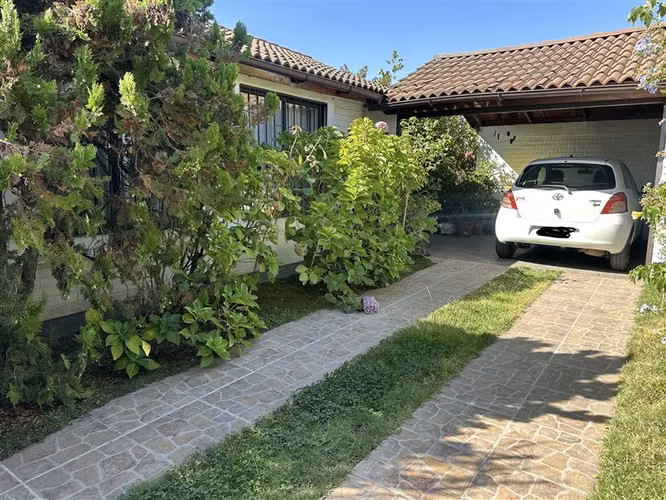 NUEVO VALOR! Casa en venta de 2 dorm. en La Florida