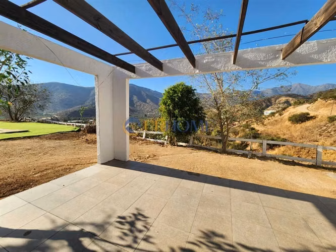 Casa en venta de 3 dorm. en Curacaví