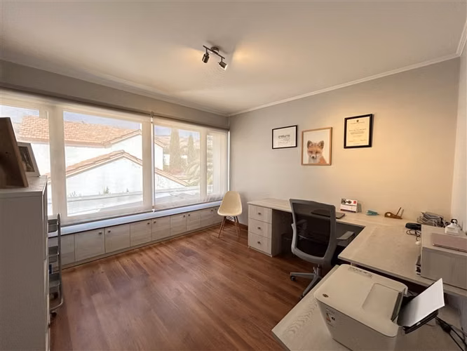 Casa en venta de 5 dorm. en Piedra Roja Colina