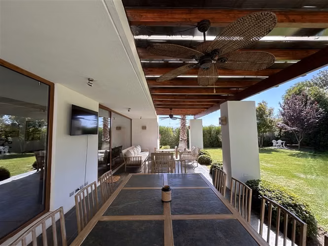 Casa en venta de 5 dorm. en Piedra Roja Colina