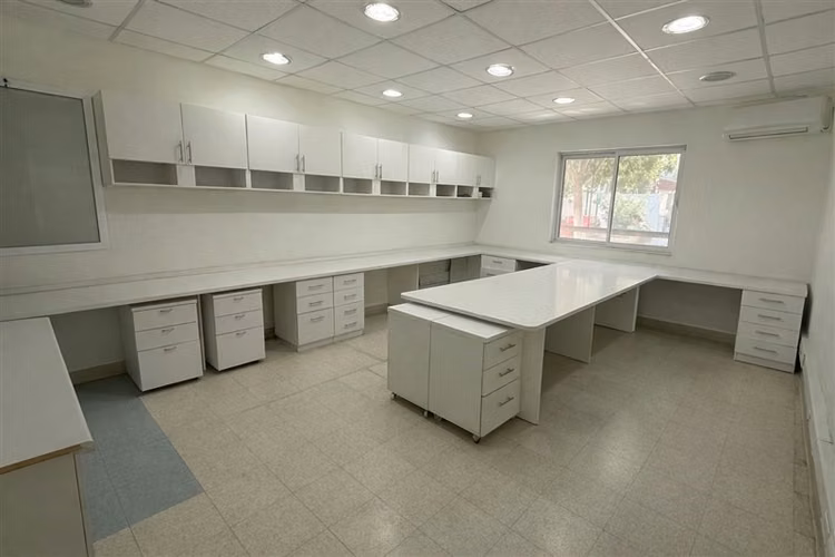 Casa comercial /Antonio Varas-Eliodoro Yañez