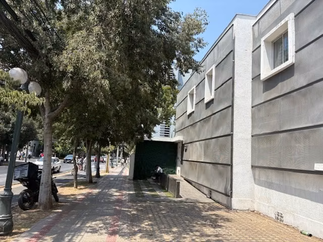 Casa comercial /Antonio Varas-Eliodoro Yañez