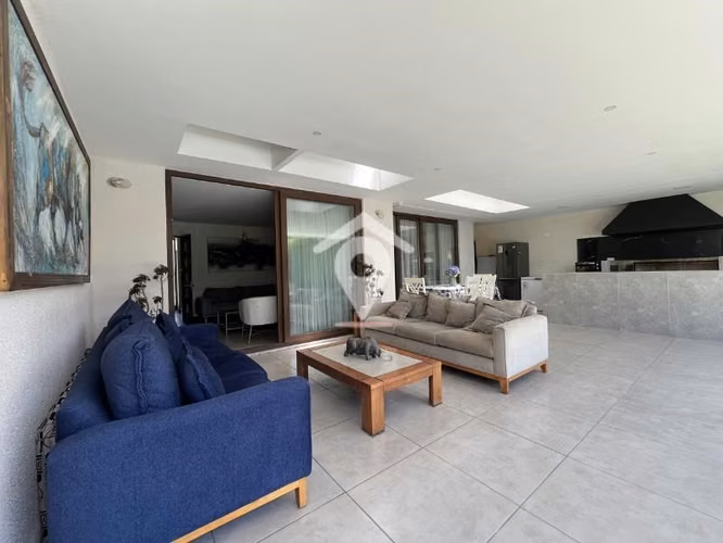 Casa en venta 3D 3B, 583 m2 ,Colegio Highlands, Chicureo
