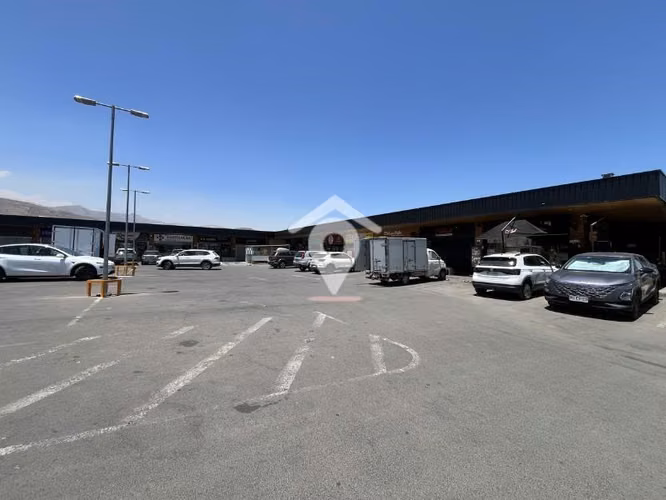 Casa en venta 3D 3B, 583 m2 ,Colegio Highlands, Chicureo