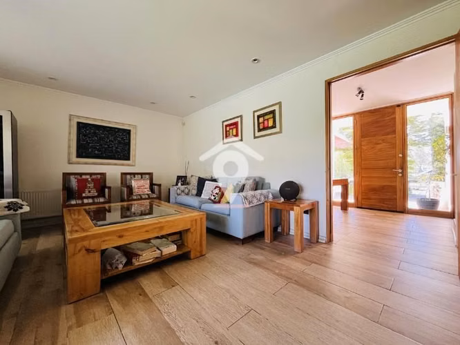 Casa en venta de 5 dormitorios, Chicureo,Piedra roja, Colina