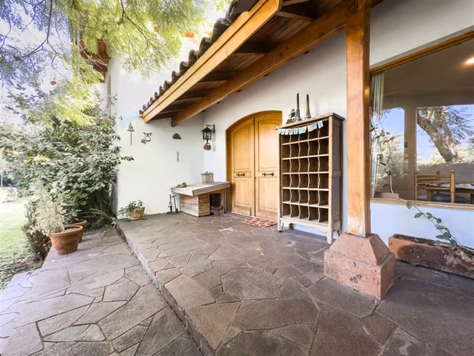 Casa en venta pasaje cerrado de 4 dorm. en La Reina Alta