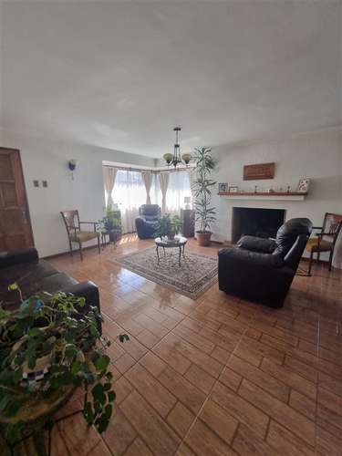 Casa en venta de 5 dorm en Centro Isla de Maipo - Gran Patio - Imagen 5
