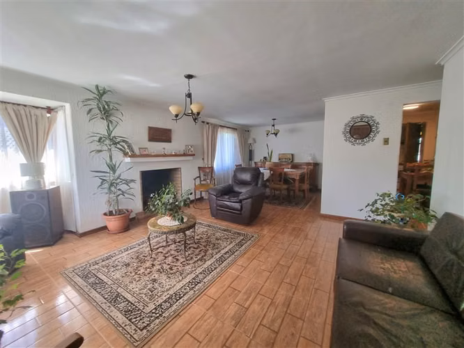 Casa en venta de 5 dorm en Centro Isla de Maipo - Gran Patio