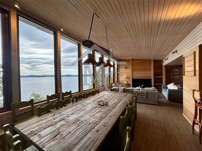 Maravillosa casa en venta de 6 dorm. en lago Panguipulli