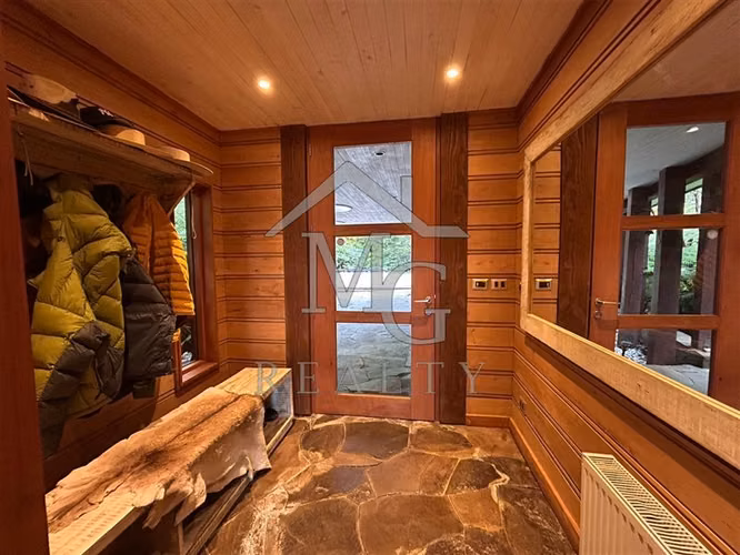 Maravillosa casa en venta de 6 dorm. en lago Panguipulli
