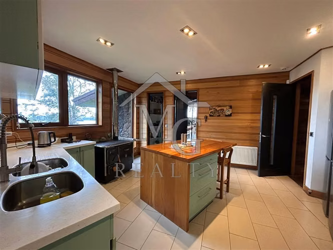 Maravillosa casa en venta de 6 dorm. en lago Panguipulli