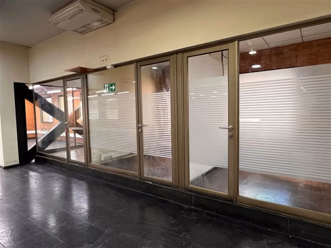Piso Comercial en venta, calle Agustinas, Santiago