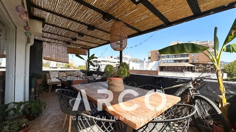 Departamento Duplex Remodelado 2d 2e. 140 m2. En Suecia.