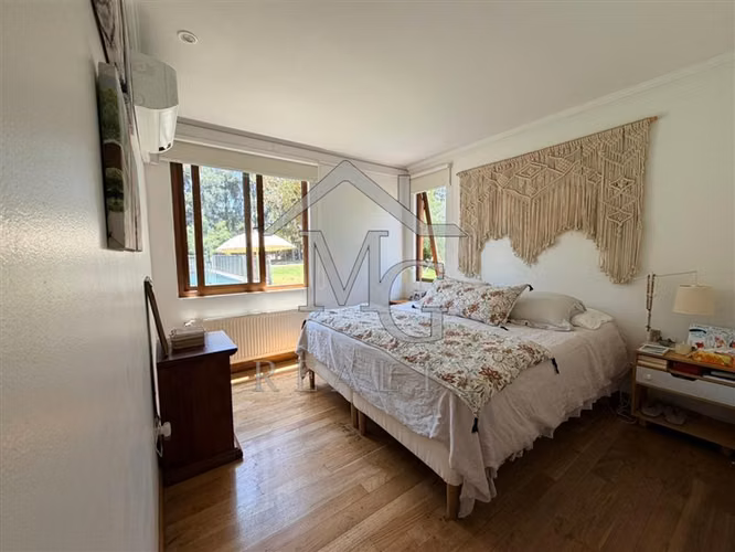 Casa en venta de 4 dorm. en Colina