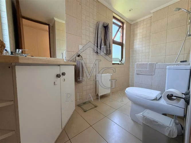 Casa en venta de 4 dorm. en Colina