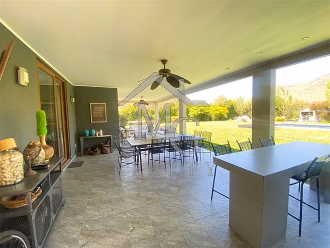 Casa en venta de 4 dorm. en Las Brisas Colina