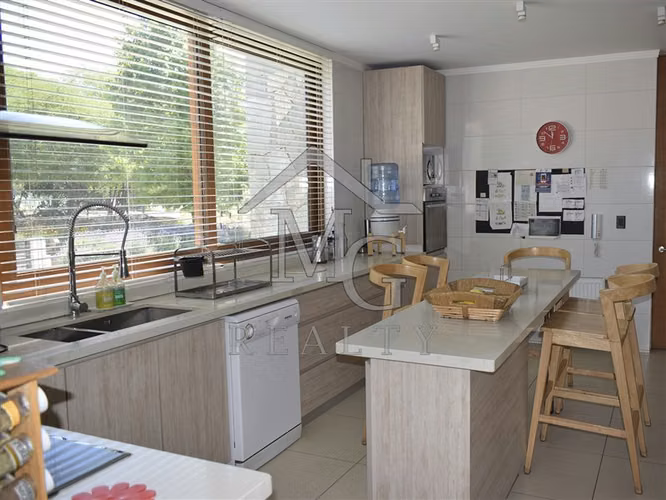 Casa en venta de 4 dorm. en Las Brisas Colina