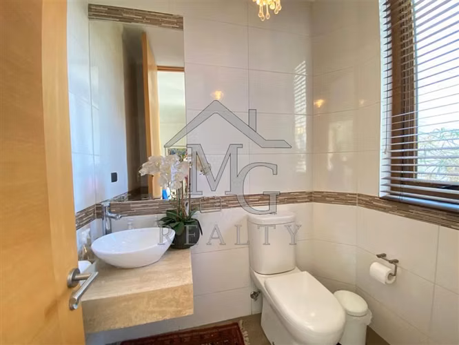 Casa en venta de 4 dorm. en Las Brisas Colina