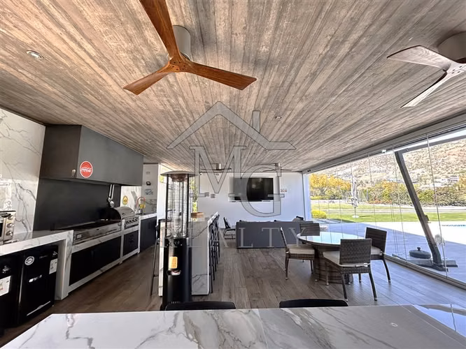 Casa en venta de 5 dorm. en Hacienda de chocureo Colina