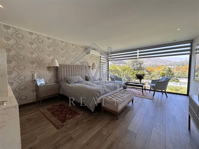 Casa en venta de 5 dorm. en Hacienda de chocureo Colina