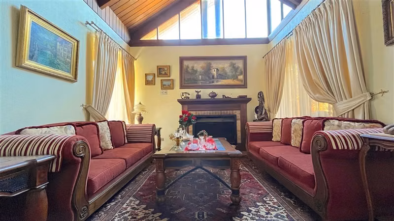 Casa en venta de 7 dorm. en Las Condes
