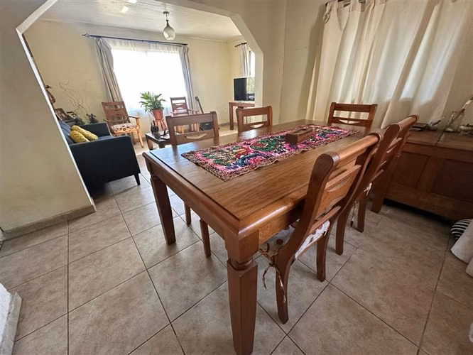 Casa en venta de 4 dorm. en San Antonio
