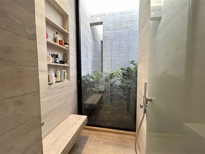 Casa en arriendo de 6 dorm. en Colina