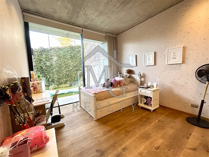 Casa en arriendo de 6 dorm. en Colina