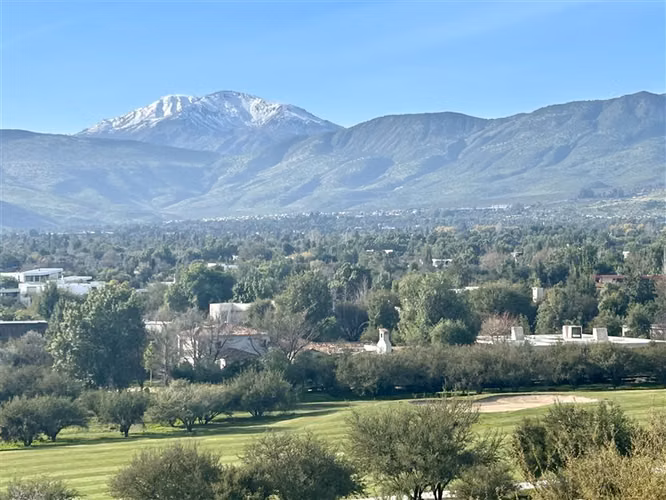 Casa en arriendo de 6 dorm. en Colina