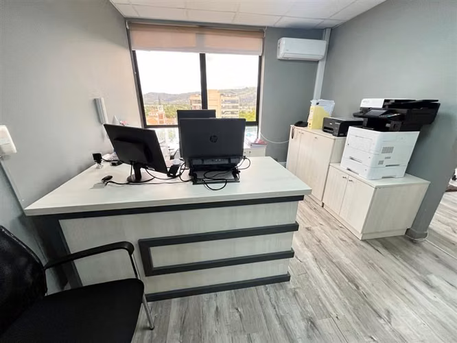 Oficina en arriendo en el centro de Talca