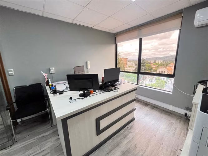 Oficina en arriendo en el centro de Talca