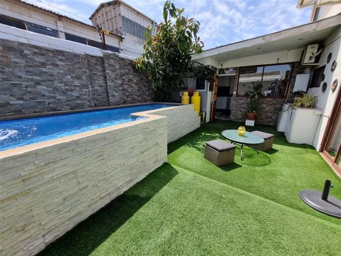 Casa en venta de 4 dorm. en Cerrillos